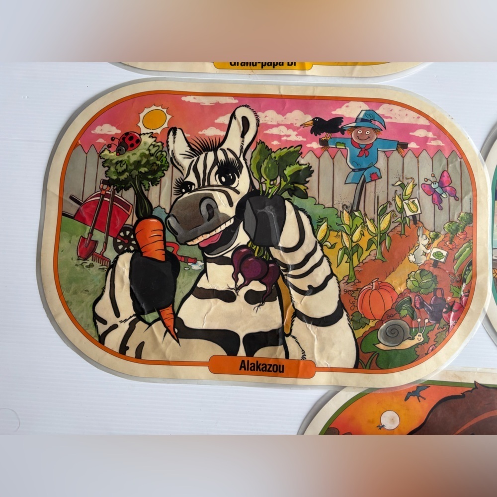 Passe-Partout Canada Retro TV Kids Placemats Set of 7 - Picture 5 of 12